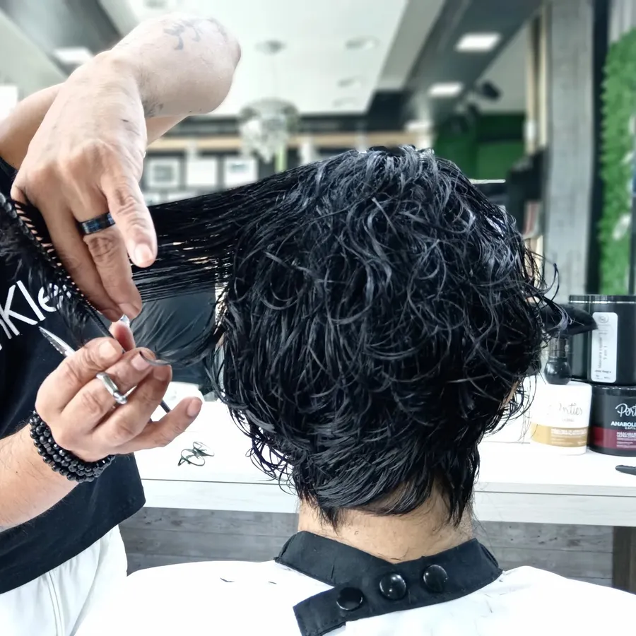 Corte y estilo profesional